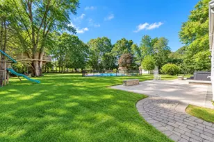 284 Marlin St, Dix Hills, NY 11746 - Photo 10