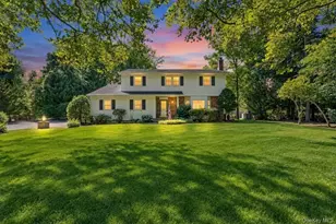 284 Marlin St, Dix Hills, NY 11746 - Photo 2