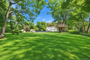 284 Marlin St, Dix Hills, NY 11746 - Photo 14