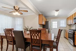 45 Berkshire Rd, Hicksville, NY 11801 - Photo 4
