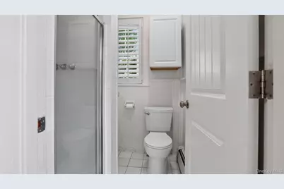 1058 Plandome Road, Manhasset, NY 11030 - Photo 10