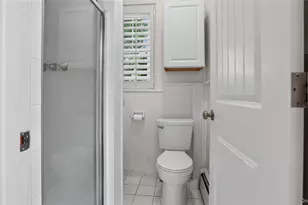 1058 Plandome Rd, Manhasset, NY 11030 - Photo 10