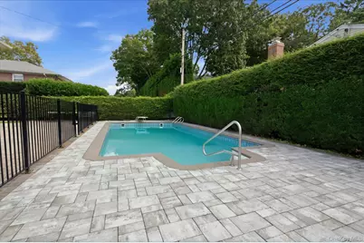 2 Goldfield Street, Melville, NY 11747 - Photo 32