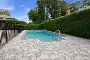 2 Goldfield St, Melville, NY 11747 - Photo 32