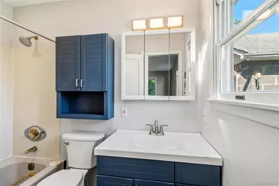 120 S High Street, Lindenhurst, NY 11757 - Photo 26
