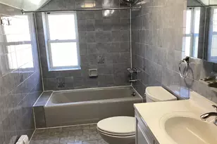 61-25 185th St, Fresh Meadows, NY 11365 - Photo 12