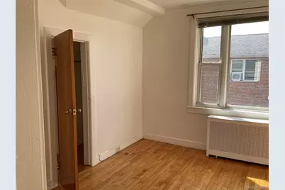 6125 185th Street, Fresh Meadows, NY 11365 - Photo 4