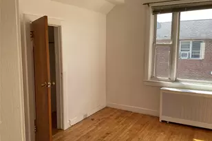 61-25 185th St, Fresh Meadows, NY 11365 - Photo 4