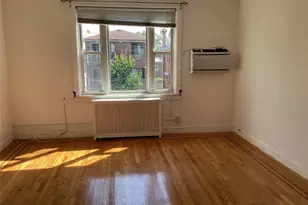61-25 185th St, Fresh Meadows, NY 11365 - Photo 6