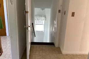 61-25 185th St, Fresh Meadows, NY 11365 - Photo 14