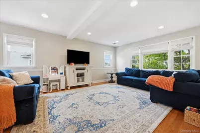 2546 Hicks Street, Bellmore, NY 11710 - Photo 22