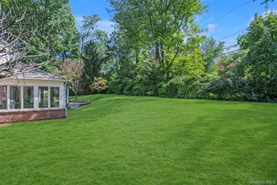 238 Clent Road, Great Neck, NY 11021 - Photo 20