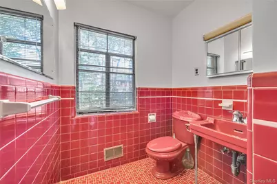 238 Clent Road, Great Neck, NY 11021 - Photo 12