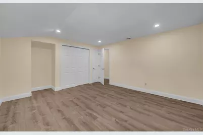 170 Park Lane, Massapequa, NY 11758 - Photo 14