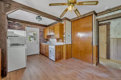 170 Park Lane, Massapequa, NY 11758 - Photo 4