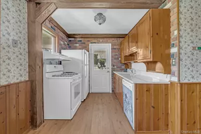 170 Park Lane, Massapequa, NY 11758 - Photo 12