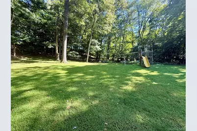 23 Cliffside Lane, Bedford Corners, NY 10549 - Photo 4