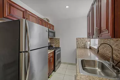 2107 Wallace Ave Wallace #6A, Bronx, NY 10462 - Photo 10
