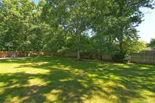 11 Crooked Pine Dr, Medford, NY 11763 - Photo 24