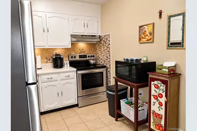 395 Woodbridge Drive #E, Ridge, NY 11961 - Photo 6