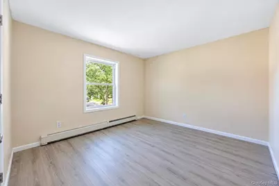 84 Arlington, Wyandanch, NY 11798 - Photo 18