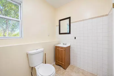 84 Arlington, Wyandanch, NY 11798 - Photo 26