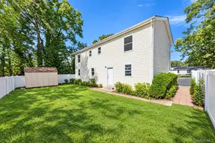 84 Arlington, Wyandanch, NY 11798 - Photo 32
