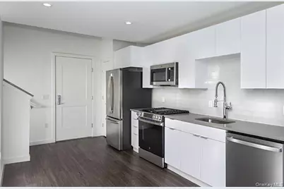 119 Searing Avenue #S121, Mineola, NY 11501 - Photo 2