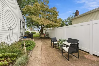 44 Dulittle Street, North Babylon, NY 11703 - Photo 30