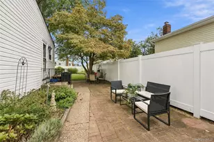 44 Dulittle St, North Babylon, NY 11703 - Photo 30
