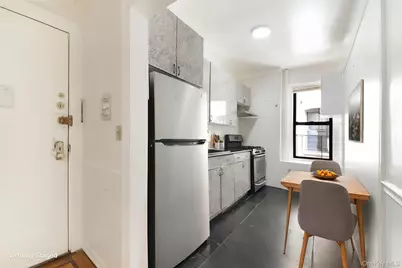1802 Ocean Parkway #D18, Brooklyn, NY 11223 - Photo 2