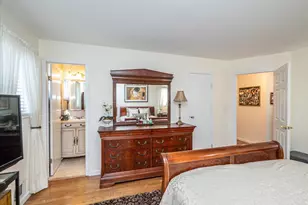2746 Covered Bridge Rd, Merrick, NY 11566 - Photo 20