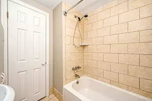 13 Maple Dr, Lindenhurst, NY 11757 - Photo 30
