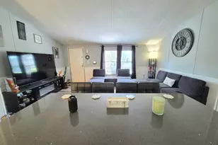 37-28 Hubbard Ave, Riverhead, NY 11901 - Photo 14