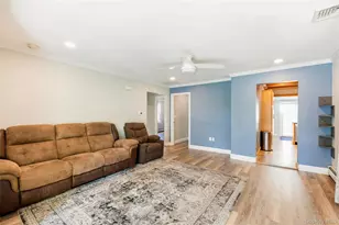 3 School St, Ronkonkoma, NY 11779 - Photo 8