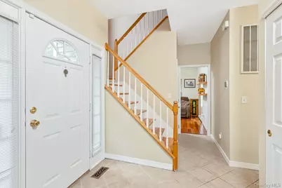143 Paddington Circle, Smithtown, NY 11787 - Photo 4