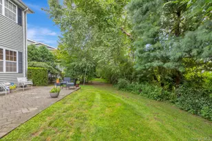 143 Paddington Cir, Smithtown, NY 11787 - Photo 24