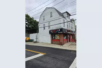 111 Crescent Place, Yonkers, NY 10704 - Photo 4