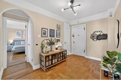 219 Bronx River Road #4N, Yonkers, NY 10704 - Photo 2