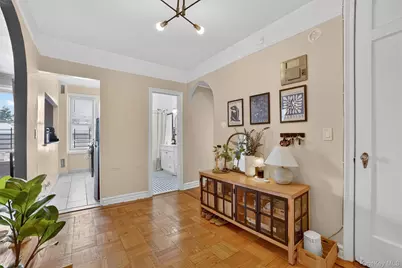 219 Bronx River Road #4N, Yonkers, NY 10704 - Photo 4