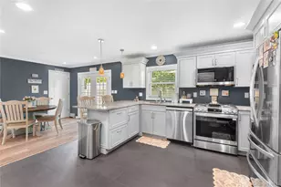 123 Hiawatha Dr, Brightwaters, NY 11718 - Photo 8