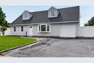 42 Clymer Street, Port Jefferson Station, NY 11776 - Photo 2