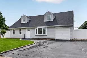 42 Clymer St, Port Jefferson Station, NY 11776 - Photo 2