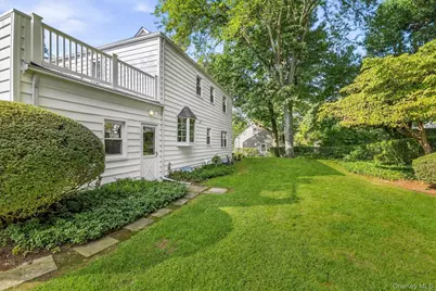 999 Knollwood Road, White Plains, NY 10603 - Photo 38