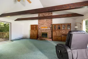 42 Squires Ave, East Quogue, NY 11942 - Photo 4