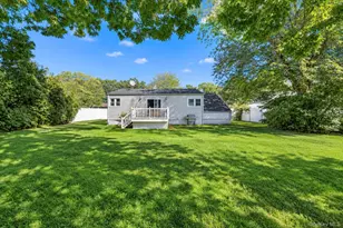 8 Norwalk Ln, Selden, NY 11784 - Photo 30