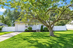 8 Norwalk Ln, Selden, NY 11784 - Photo 26