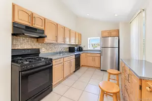 8 Norwalk Ln, Selden, NY 11784 - Photo 8