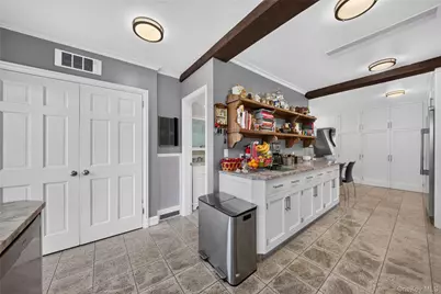 6511 Claran Court, Maspeth, NY 11378 - Photo 16