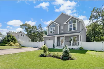 44 James Street, Patchogue, NY 11772 - Photo 2